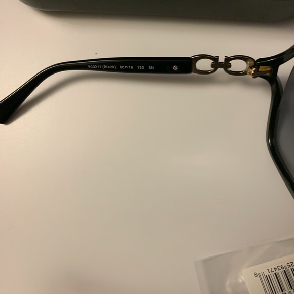 Coach Kissing C Sunglasses - Picture 7 of 8